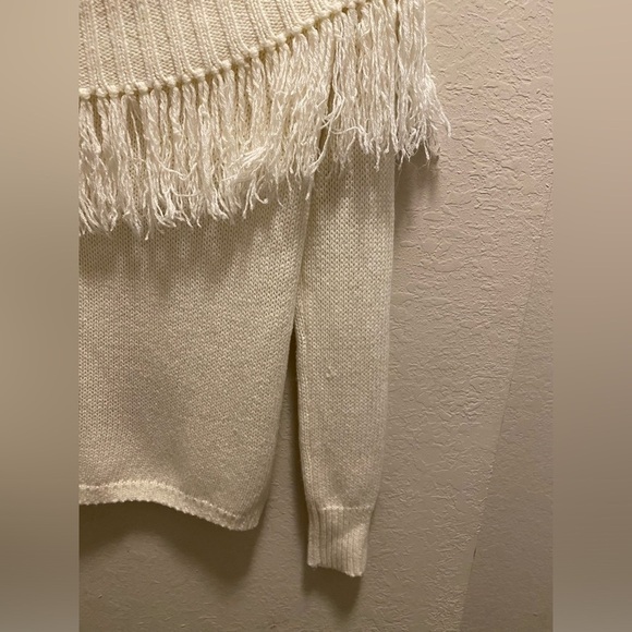 House of Harlow 1960 X Revolve Ivory Fringe Trim Jazzie Sweater Size XS - Picture 8 of 11